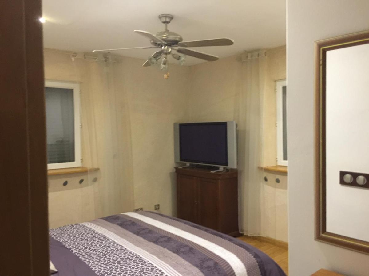 La Decouverte, Jacuzzi, Sauna, Et Terrasse Avec Vue Sur A La Campagne Entre Toulouse Et Auch Ferienhaus