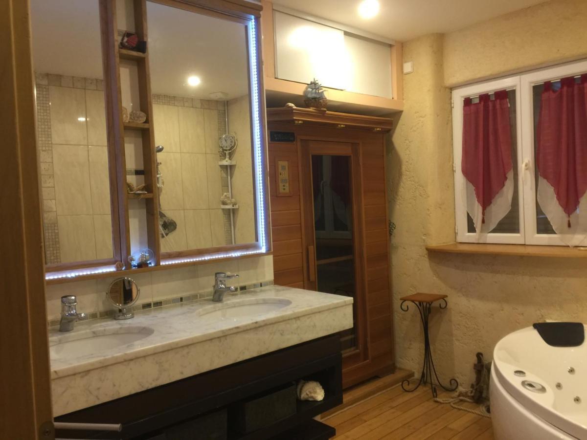 Ferienhaus La Decouverte, Jacuzzi, Sauna, Et Terrasse Avec Vue Sur A La Campagne Entre Toulouse Et Auch