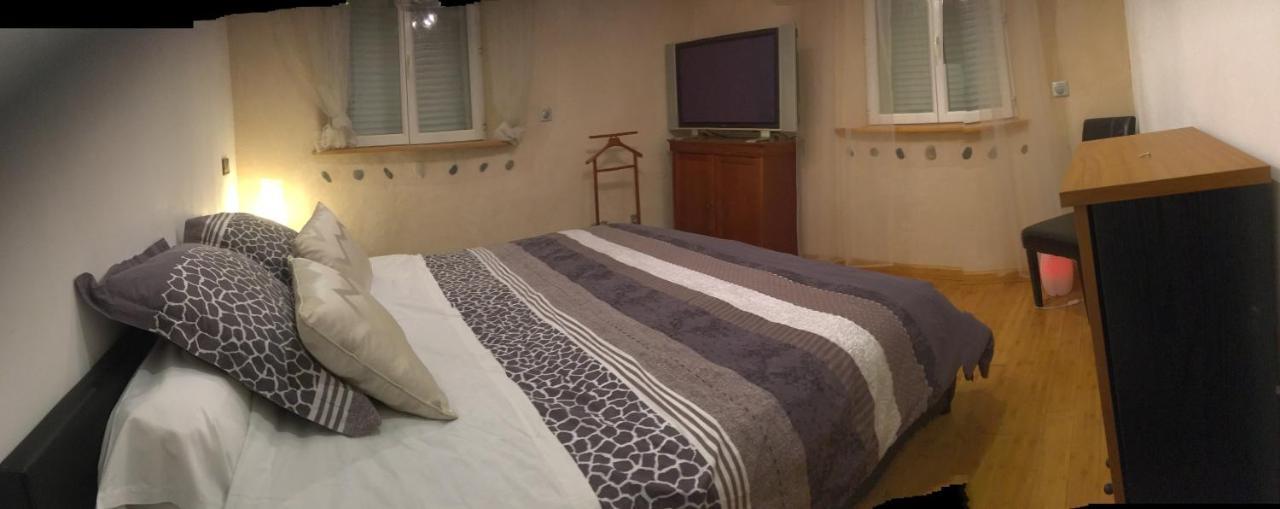 Ferienhaus La Decouverte, Jacuzzi, Sauna, Et Terrasse Avec Vue Sur A La Campagne Entre Toulouse Et Auch Catonvielle