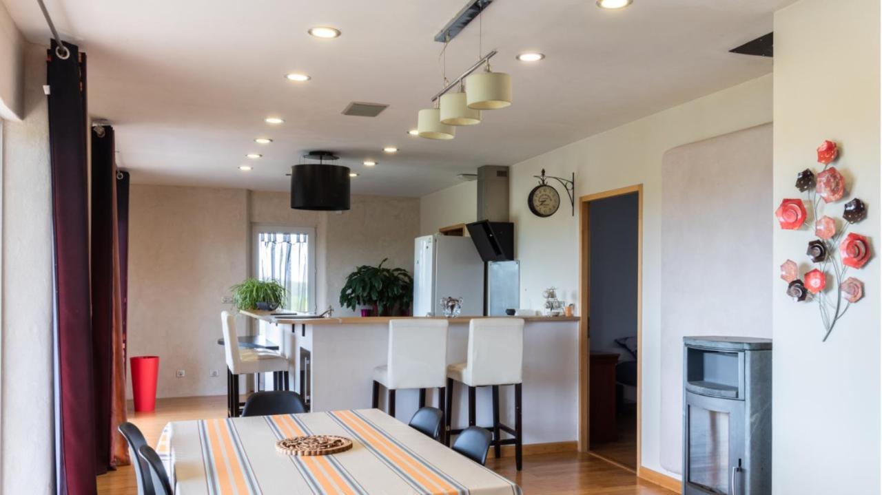 Ferienhaus La Decouverte, Jacuzzi, Sauna, Et Terrasse Avec Vue Sur A La Campagne Entre Toulouse Et Auch Catonvielle