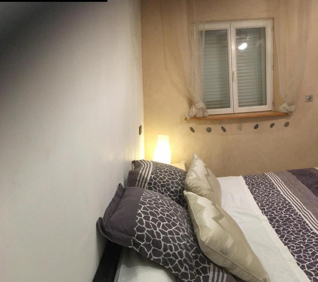 La Decouverte, Jacuzzi, Sauna, Et Terrasse Avec Vue Sur A La Campagne Entre Toulouse Et Auch