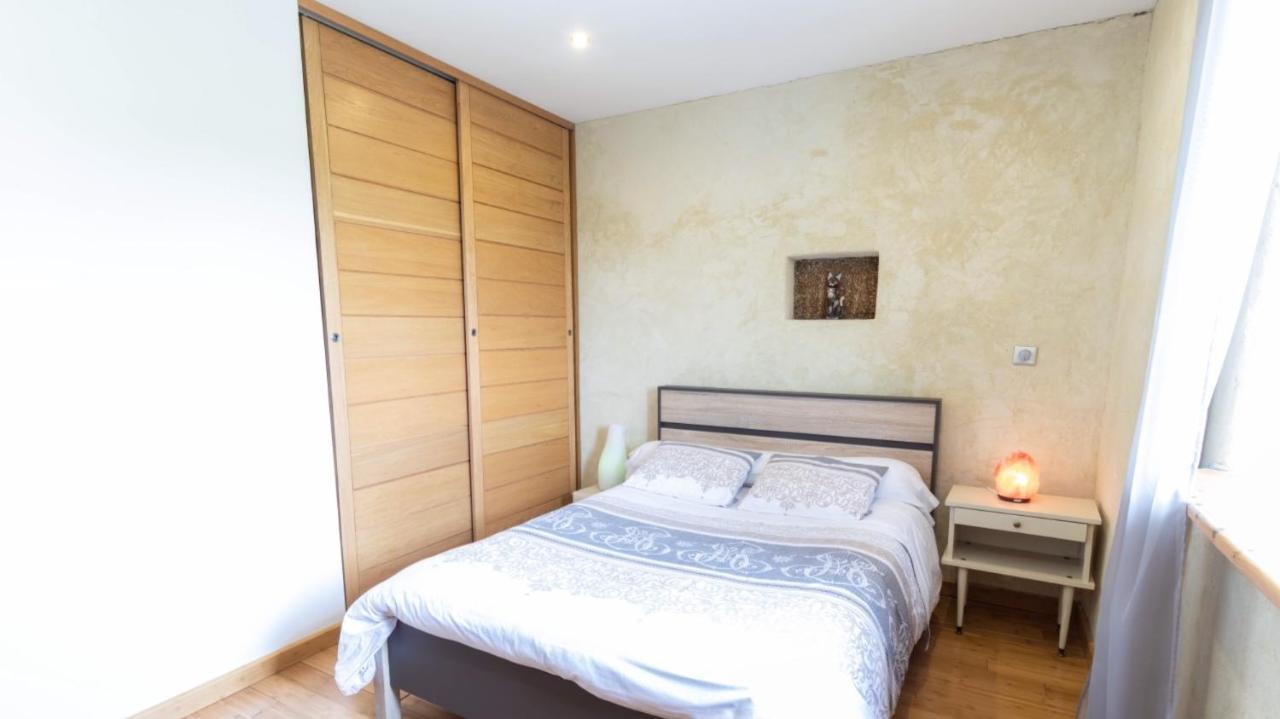 La Decouverte, Jacuzzi, Sauna, Et Terrasse Avec Vue Sur A La Campagne Entre Toulouse Et Auch Holiday home